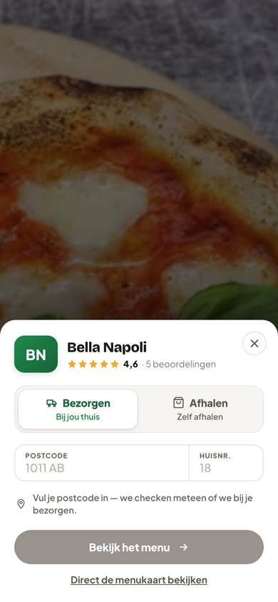 De website van een restaurant op de telefoon: naam, logo en foto bovenaan, en meteen de keuze tussen bezorgen en afhalen